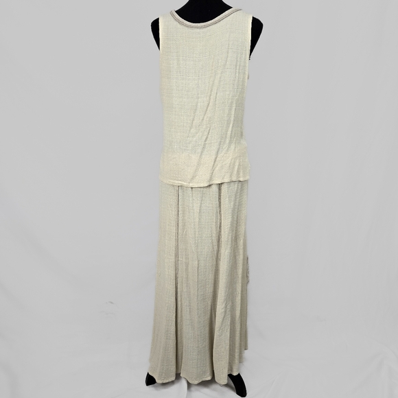 Elegant Cream and Blue Patchwork Skirt Set - Picture 6 of 12